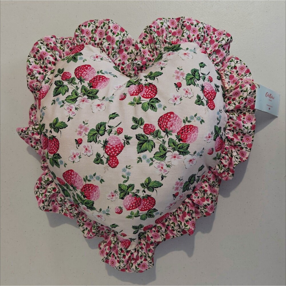 NEW Cath Kidston Strawberry Heart Pillow Ruffle Cotton Cover Toss Throw NWT Pink - Picture 4 of 11